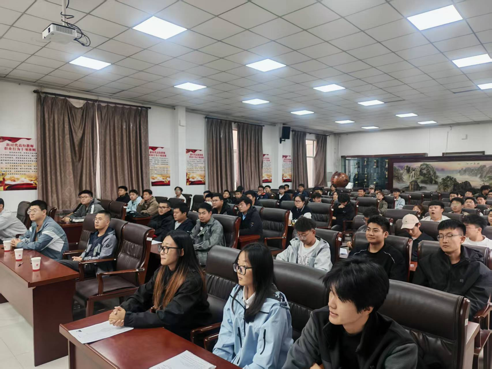 公司召开内蒙古多金矿业集团股份有限公司现场宣讲会